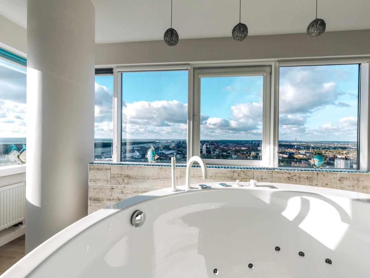 Sky Dream Jacuzzi 33 Floor